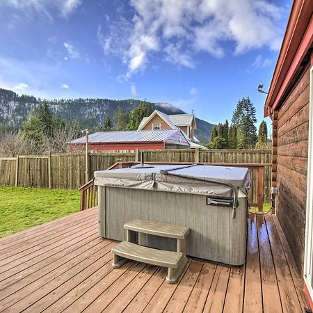 Lakefront Cabin With Stunning Mountain Views And Dock! Mineral Екстер'єр фото