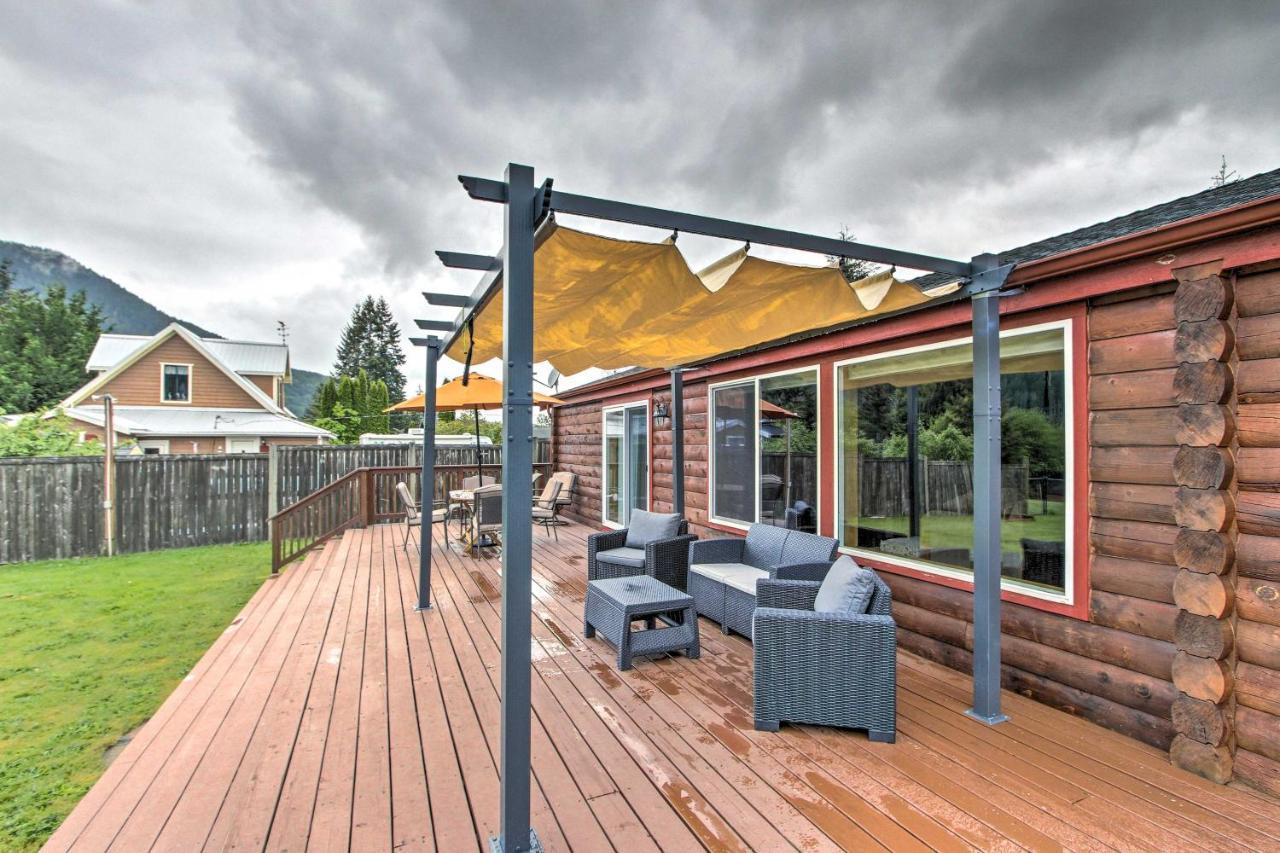 Lakefront Cabin With Stunning Mountain Views And Dock! Mineral Екстер'єр фото